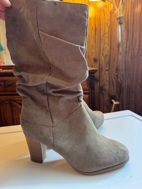 Etcetera Taupe Slouch Suede Heeled Boot